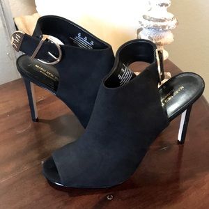 Andrew Marc sling pump heels